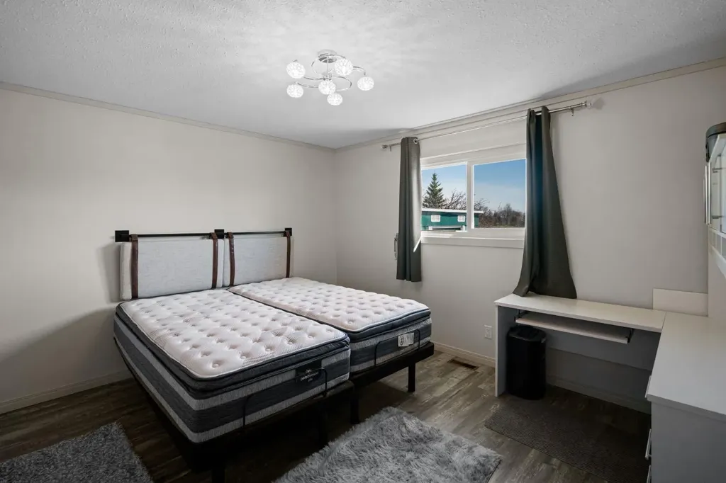 3936 56a Street Close Camrose AB T4V4L1
