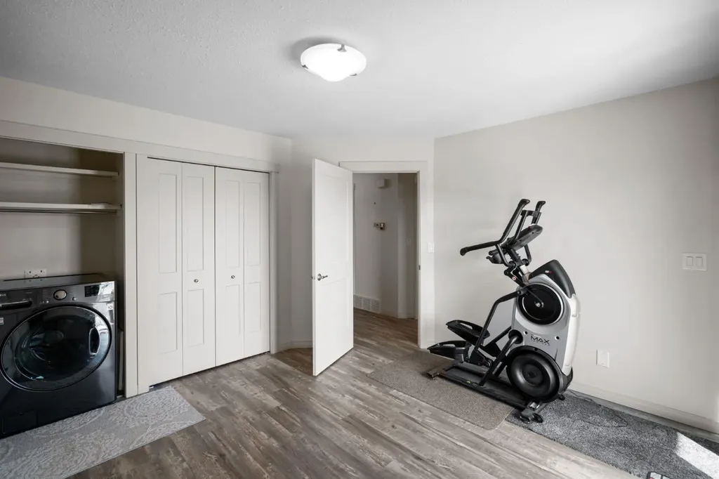 3936 56a Street Close Camrose AB T4V4L1