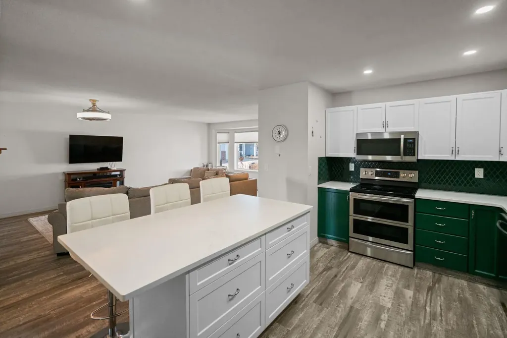 3936 56a Street Close Camrose AB T4V4L1