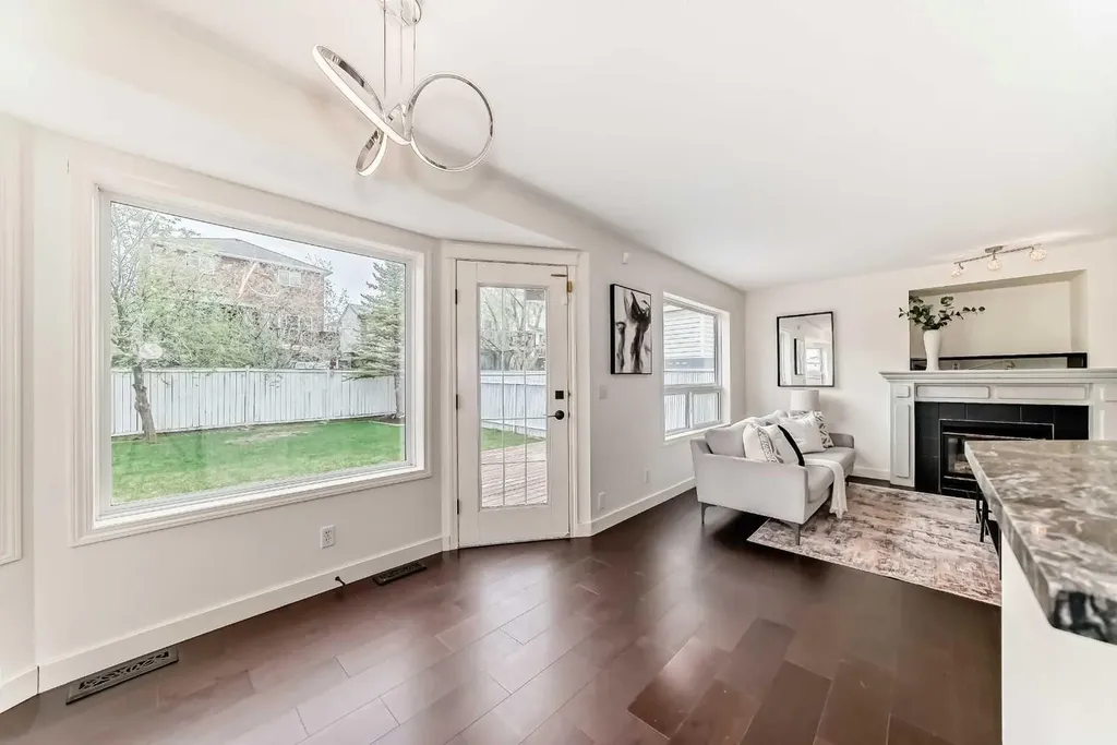 262 Coventry Court NE Calgary AB T3K 5E8
