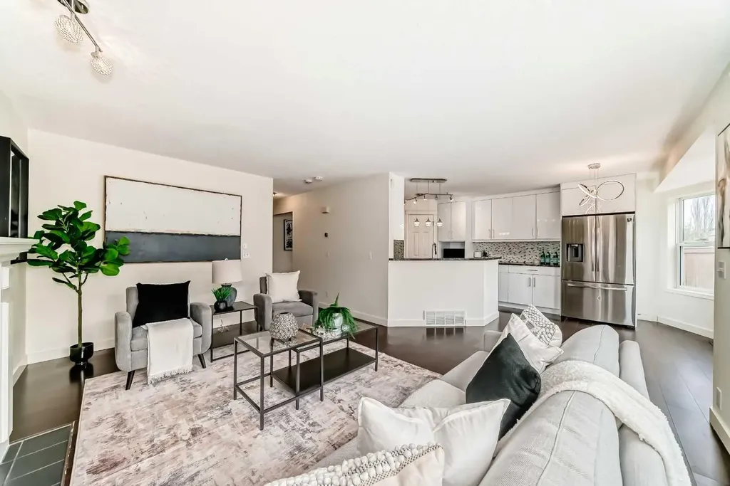 262 Coventry Court NE Calgary AB T3K 5E8