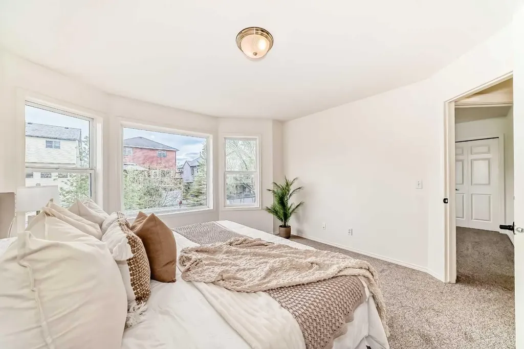262 Coventry Court NE Calgary AB T3K 5E8