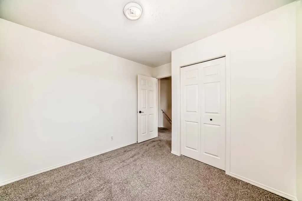 262 Coventry Court NE Calgary AB T3K 5E8