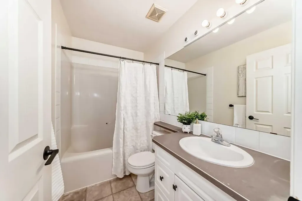 262 Coventry Court NE Calgary AB T3K 5E8