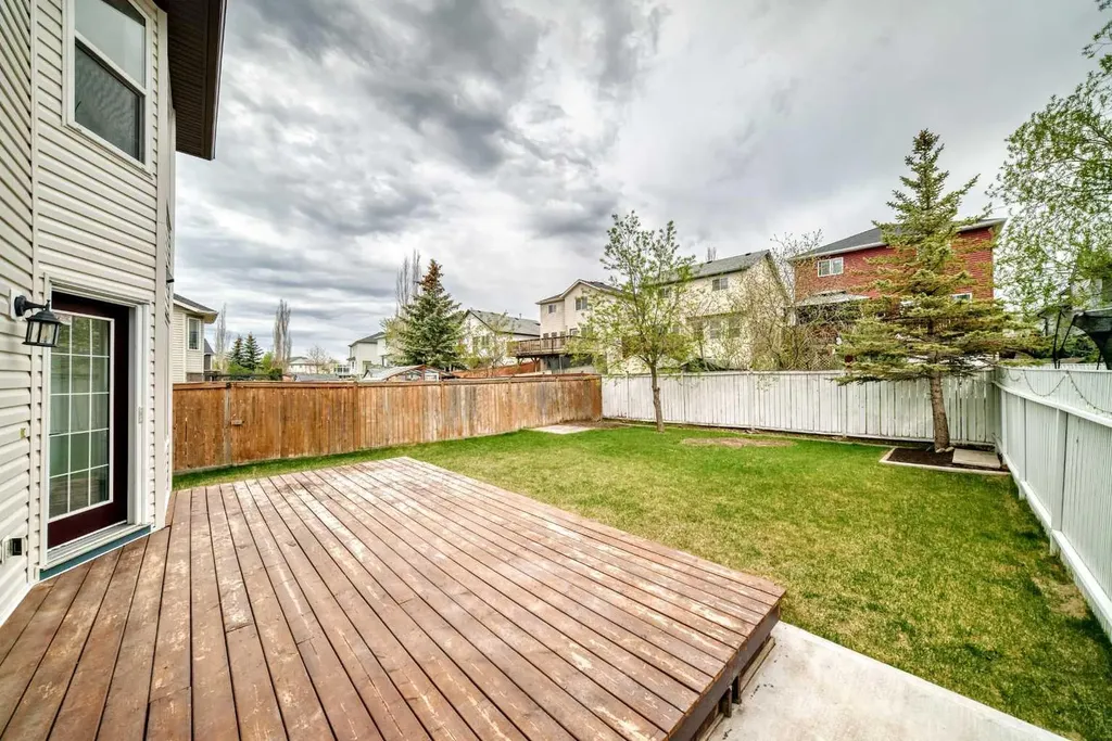 262 Coventry Court NE Calgary AB T3K 5E8
