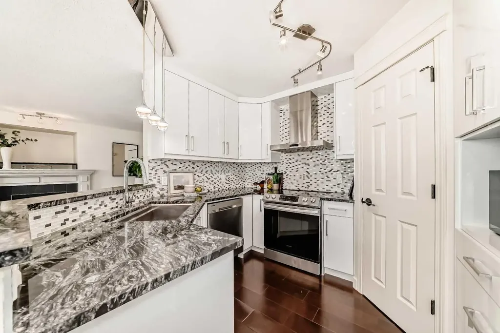 262 Coventry Court NE Calgary AB T3K 5E8