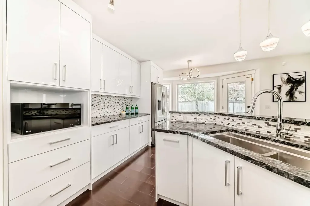 262 Coventry Court NE Calgary AB T3K 5E8