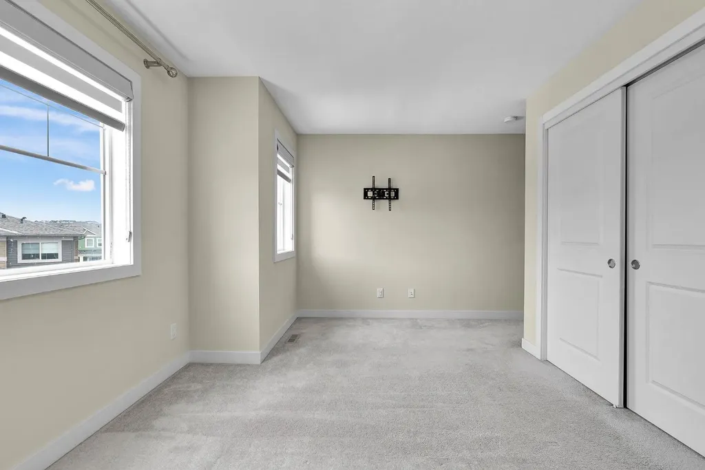 249 Sage Hill Grove NW Calgary AB T3R0Z8