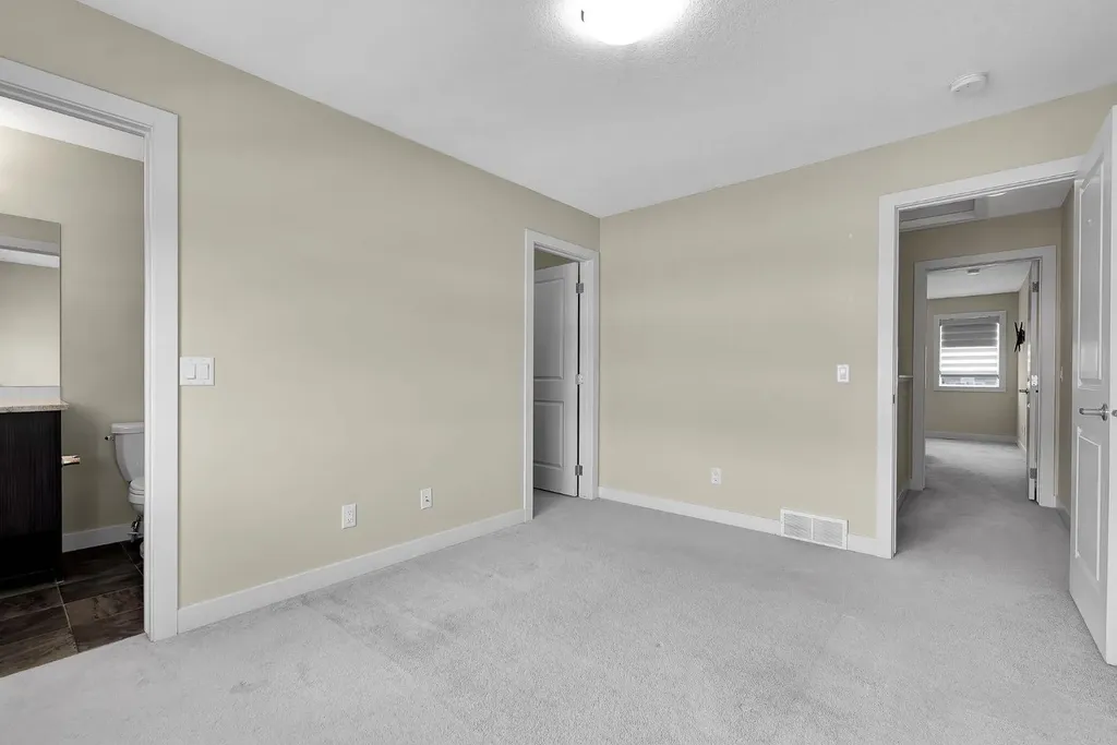 249 Sage Hill Grove NW Calgary AB T3R0Z8