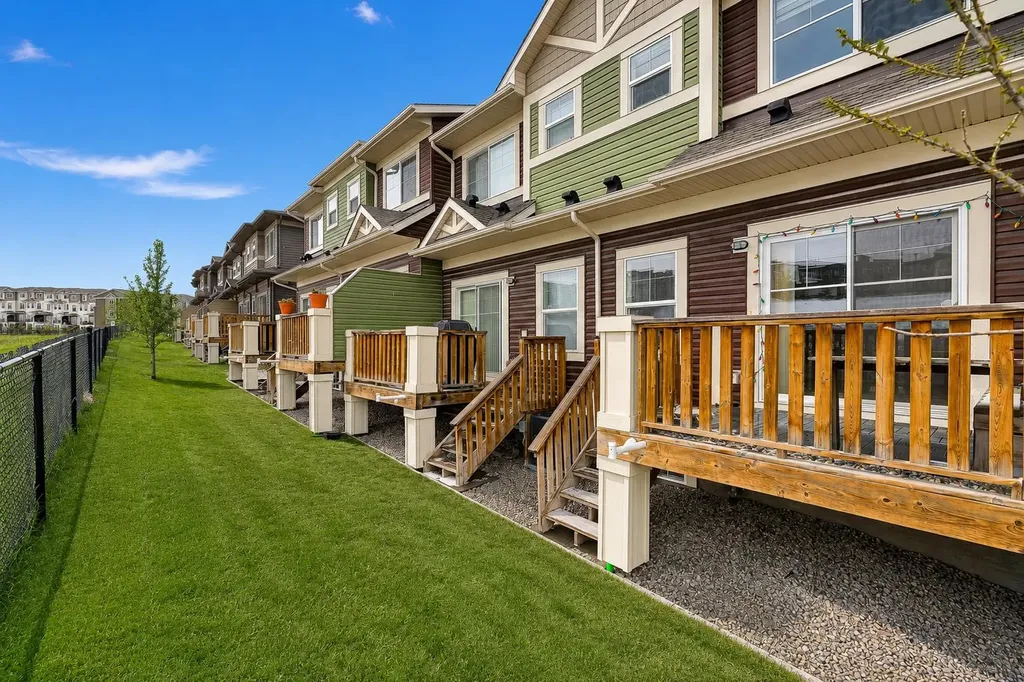249 Sage Hill Grove NW Calgary AB T3R0Z8