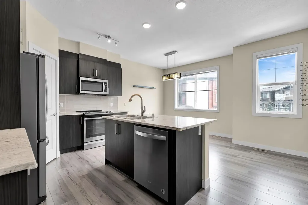 249 Sage Hill Grove NW Calgary AB T3R0Z8