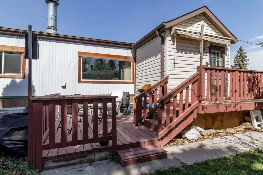 5344 76 Street Red Deer AB T4P 2A6