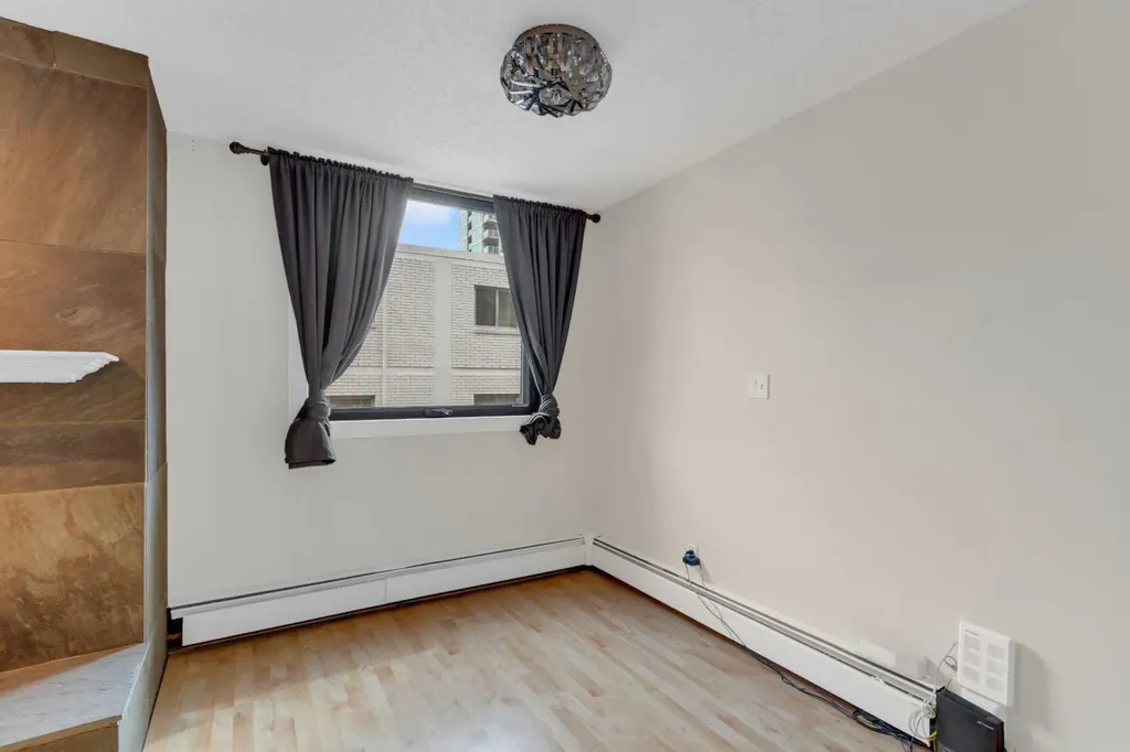 215 14 Avenue SW Calgary AB T2R 0M2