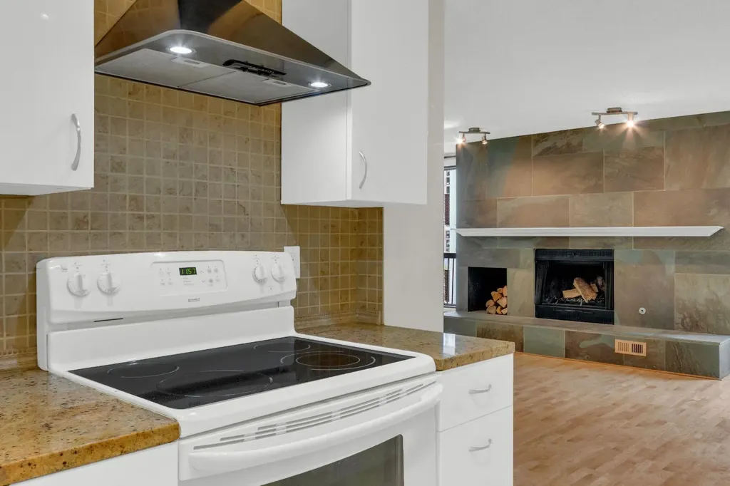 215 14 Avenue SW Calgary AB T2R 0M2