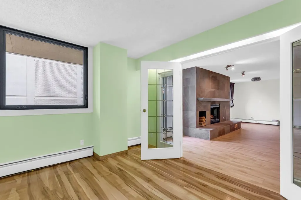 215 14 Avenue SW Calgary AB T2R 0M2