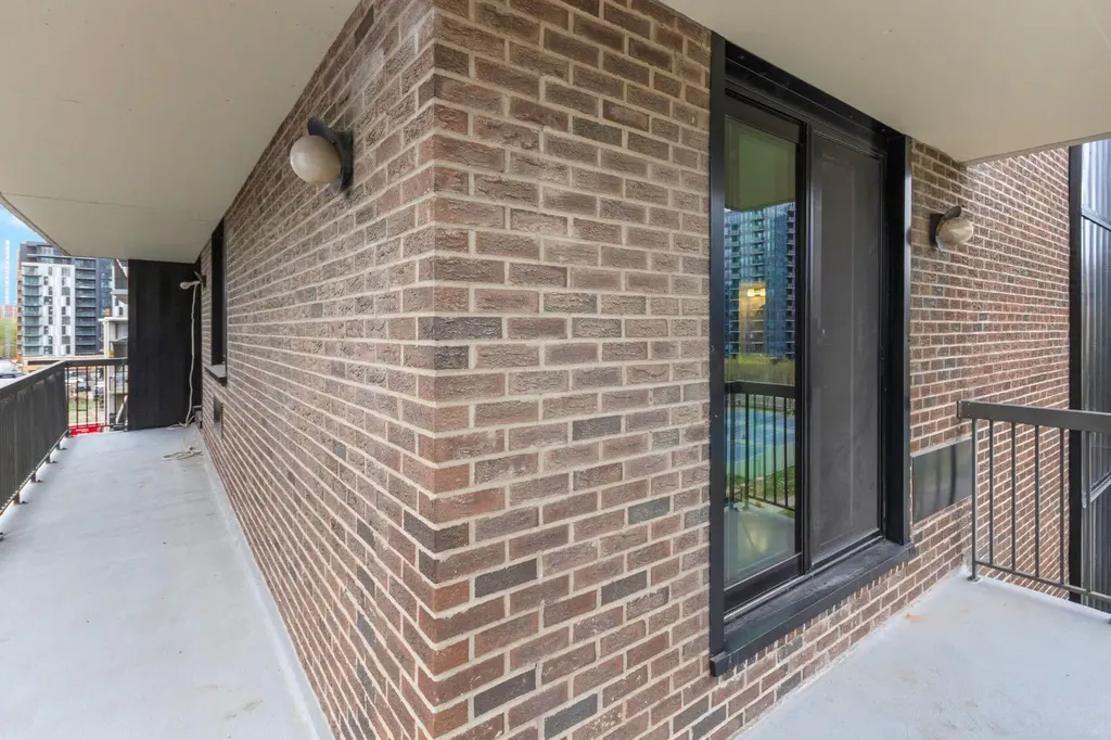 215 14 Avenue SW Calgary AB T2R 0M2