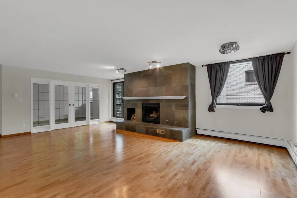 215 14 Avenue SW Calgary AB T2R 0M2
