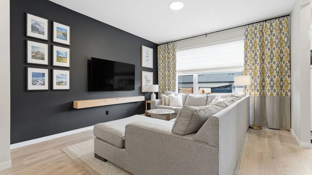 77 Wolf Gate Okotoks AB T1S 5T9