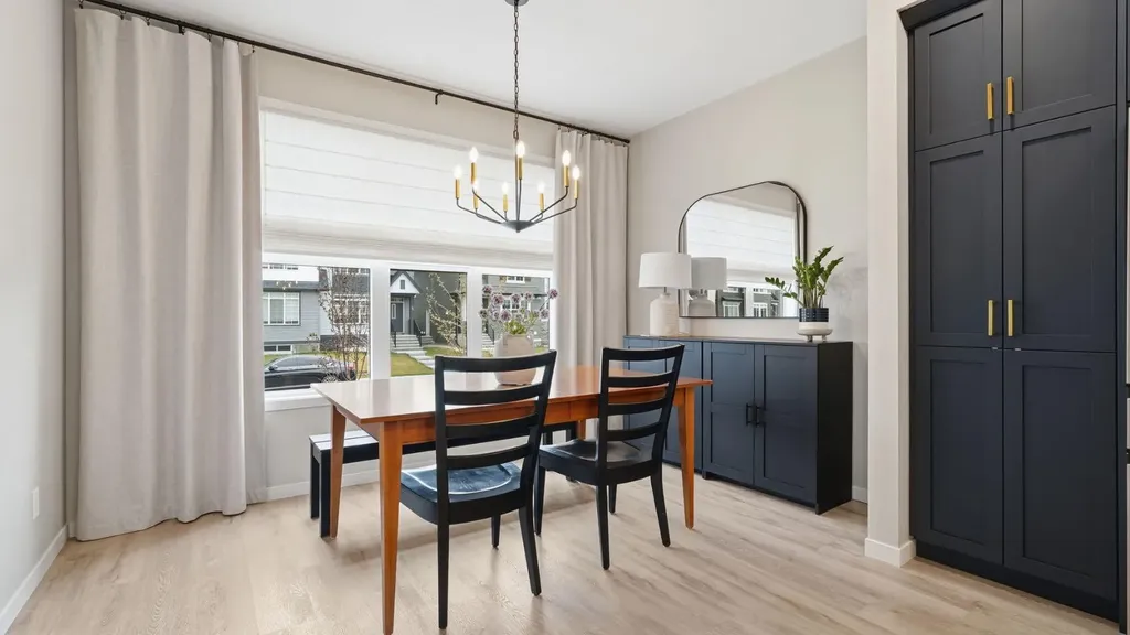 77 Wolf Gate Okotoks AB T1S 5T9