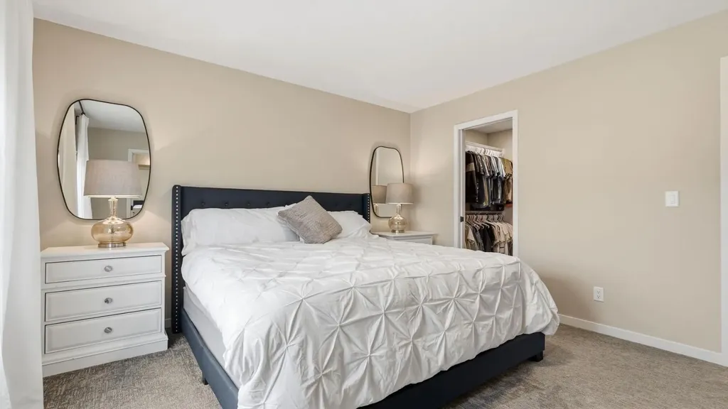 77 Wolf Gate Okotoks AB T1S 5T9
