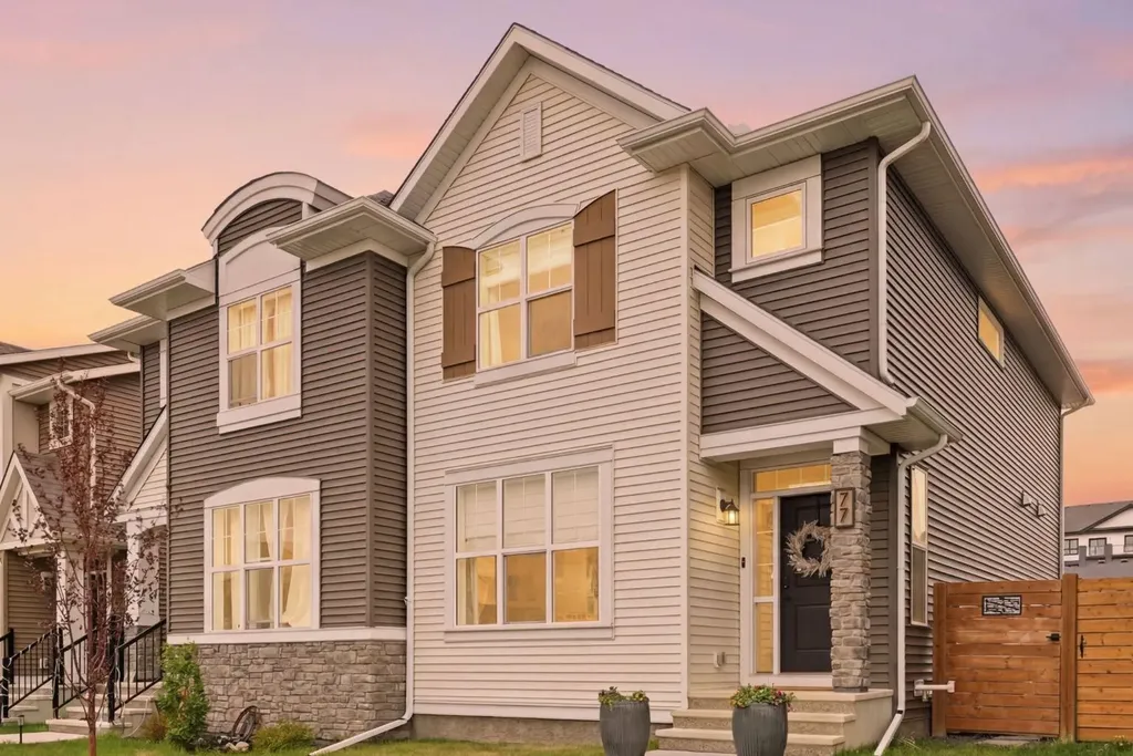 77 Wolf Gate Okotoks AB T1S 5T9