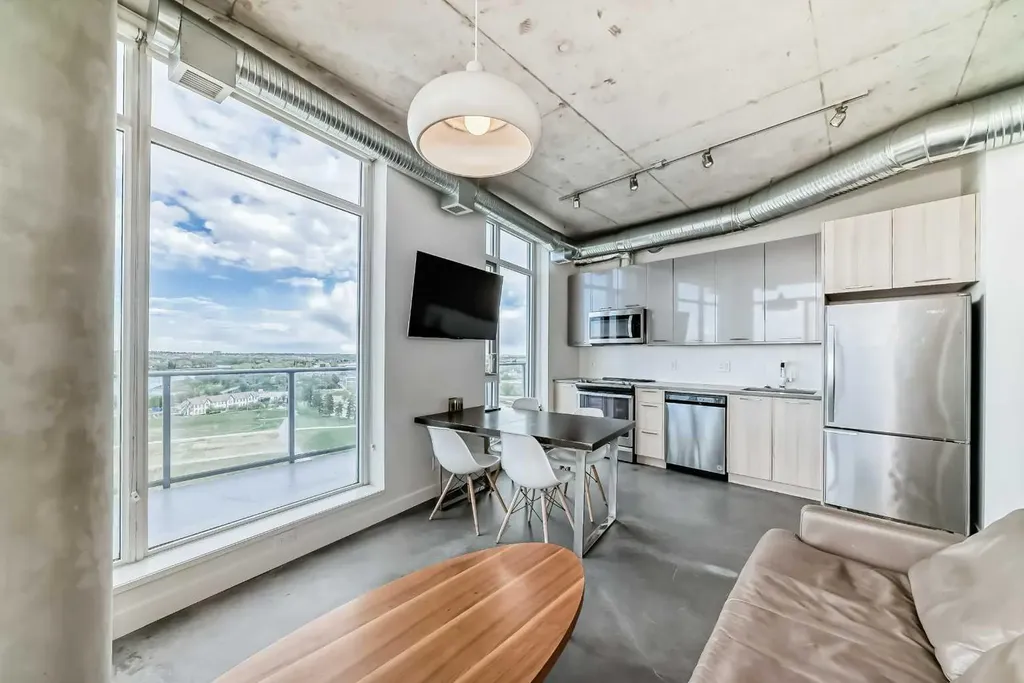 624 8 Avenue SE Calgary AB T2G 1S5