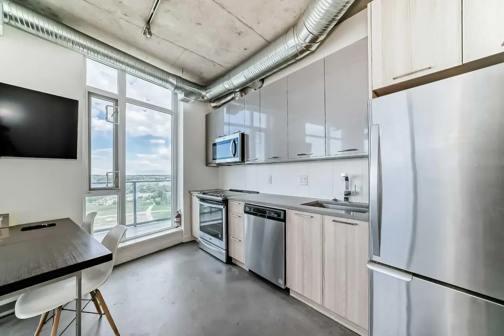 624 8 Avenue SE Calgary AB T2G 1S5
