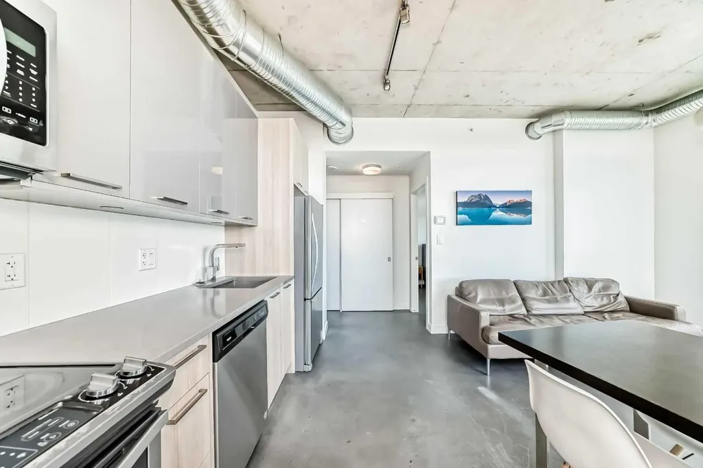 624 8 Avenue SE Calgary AB T2G 1S5
