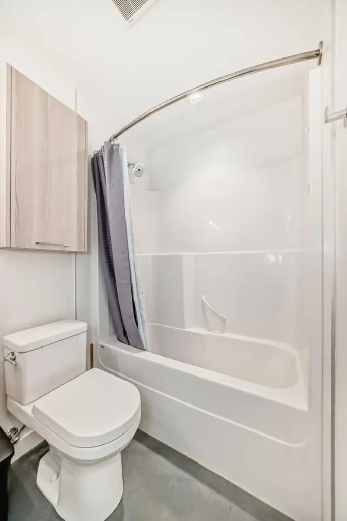 624 8 Avenue SE Calgary AB T2G 1S5