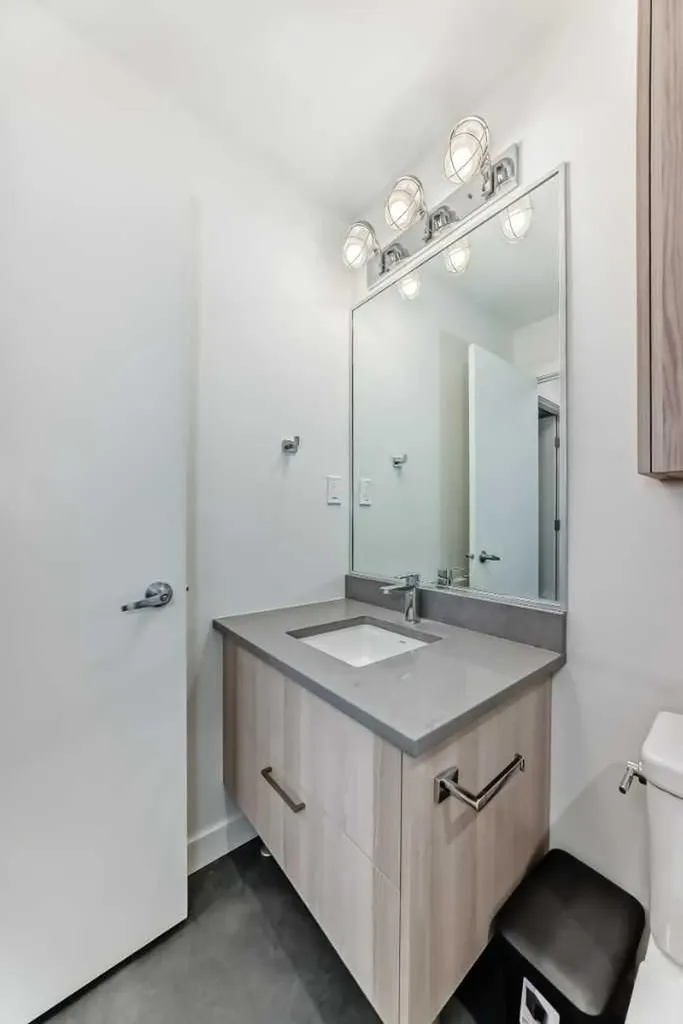 624 8 Avenue SE Calgary AB T2G 1S5