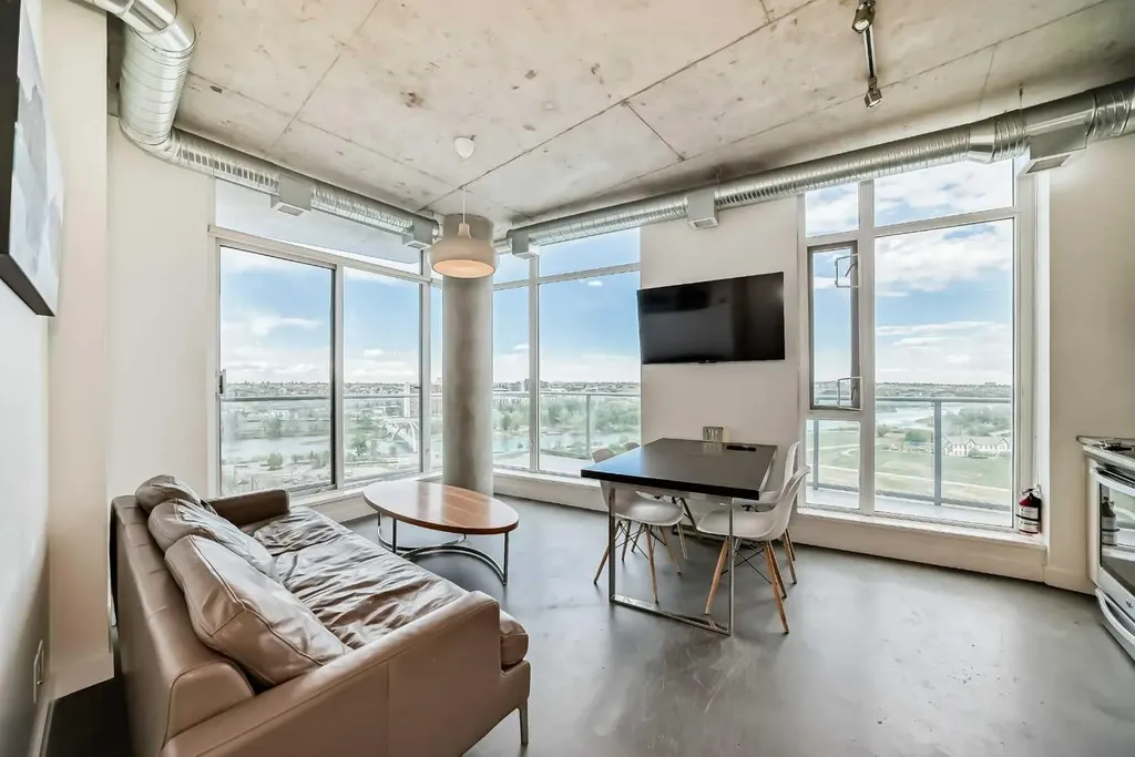 624 8 Avenue SE Calgary AB T2G 1S5