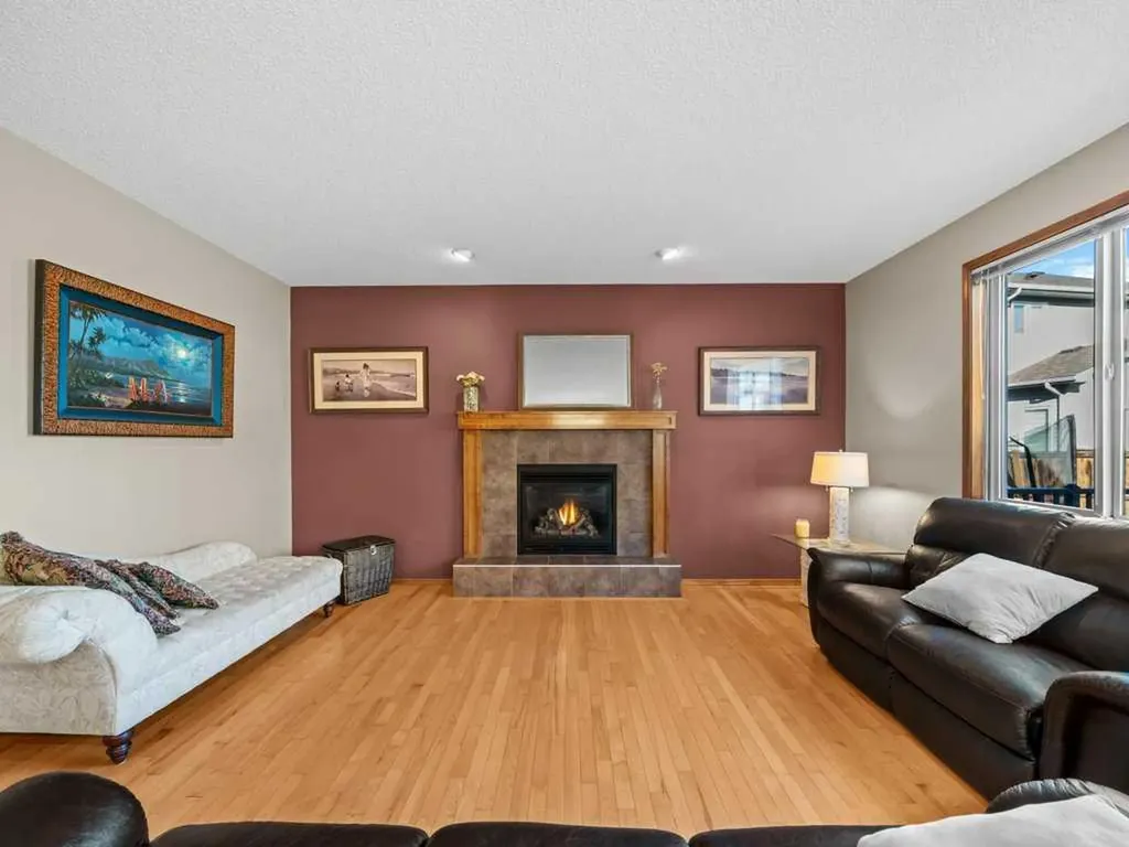 108 Pantego Rise NW Calgary AB T3K 6J3