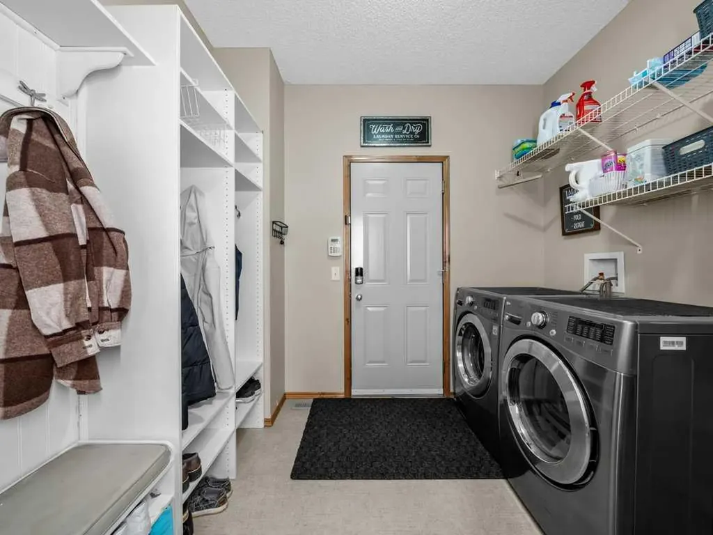 108 Pantego Rise NW Calgary AB T3K 6J3