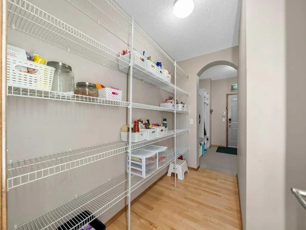 108 Pantego Rise NW Calgary AB T3K 6J3