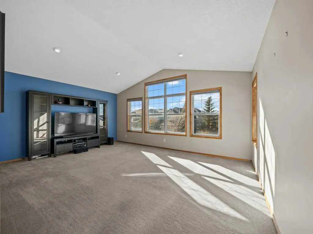 108 Pantego Rise NW Calgary AB T3K 6J3