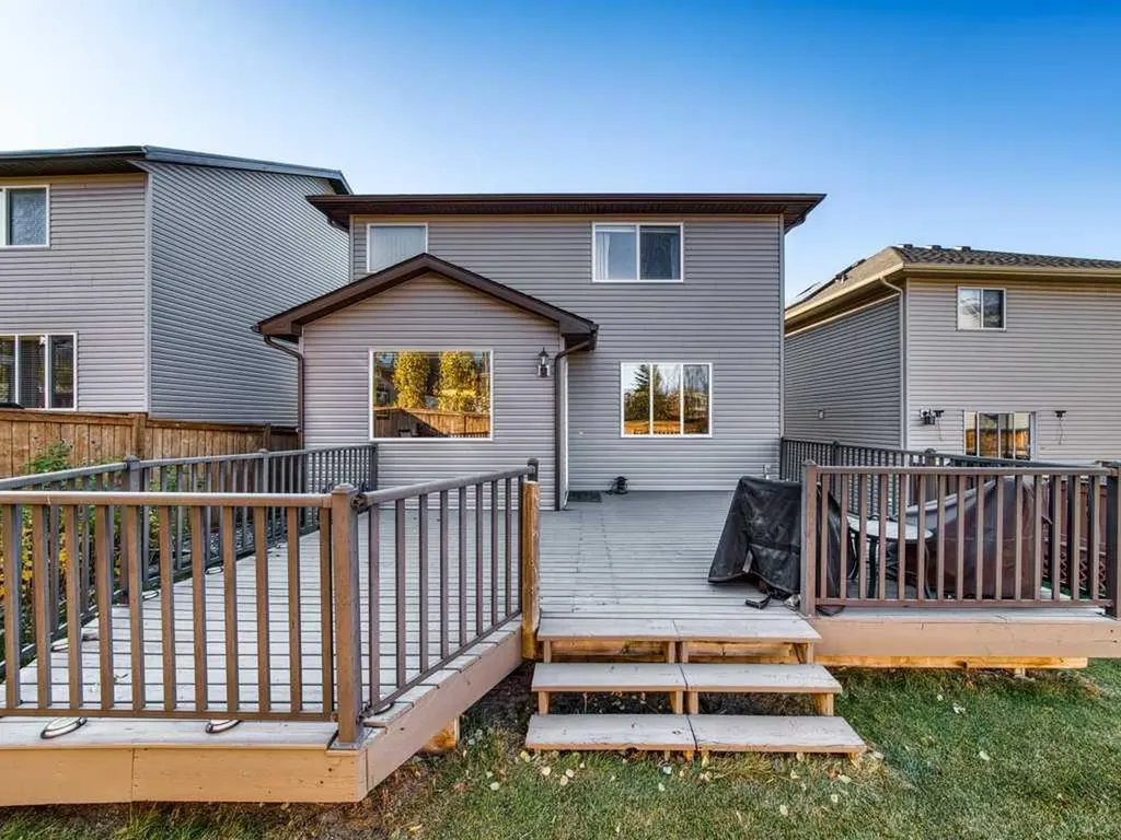 108 Pantego Rise NW Calgary AB T3K 6J3