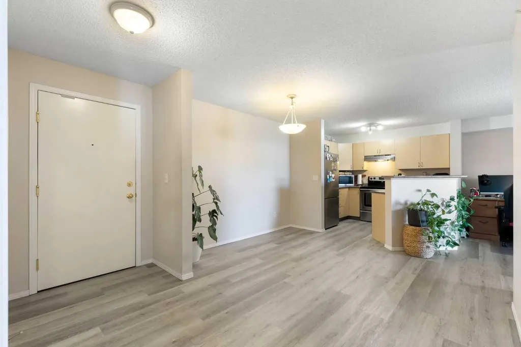 2371 Eversyde Avenue SW Calgary AB T2Y 5B8