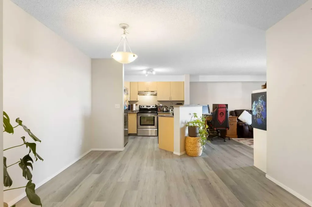 2371 Eversyde Avenue SW Calgary AB T2Y 5B8