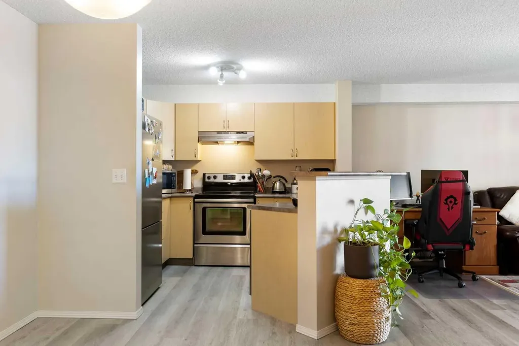 2371 Eversyde Avenue SW Calgary AB T2Y 5B8
