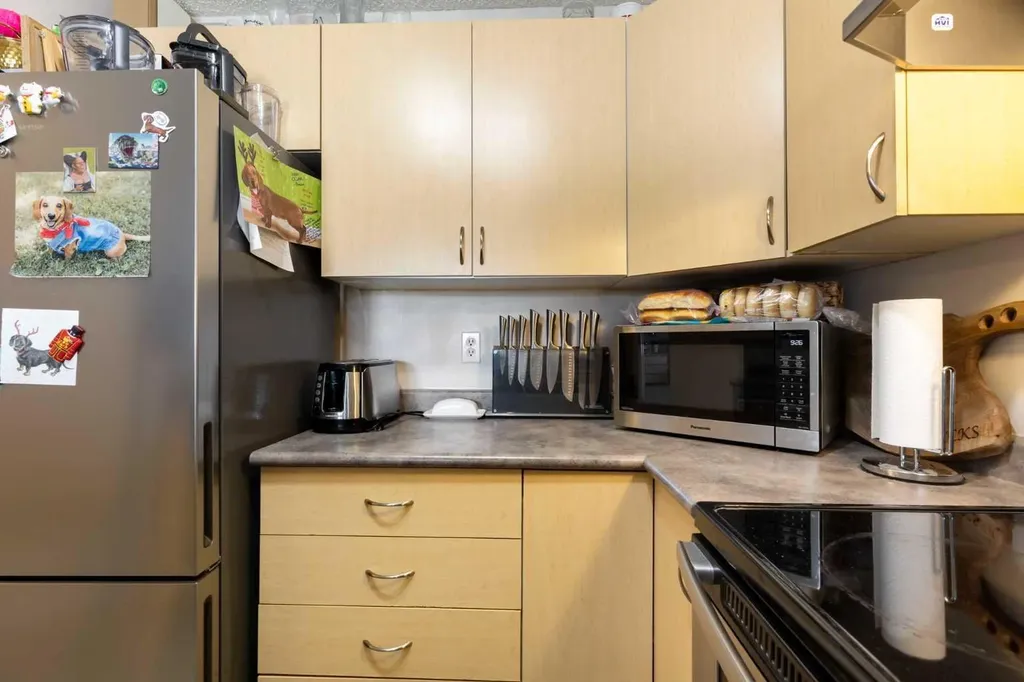 2371 Eversyde Avenue SW Calgary AB T2Y 5B8