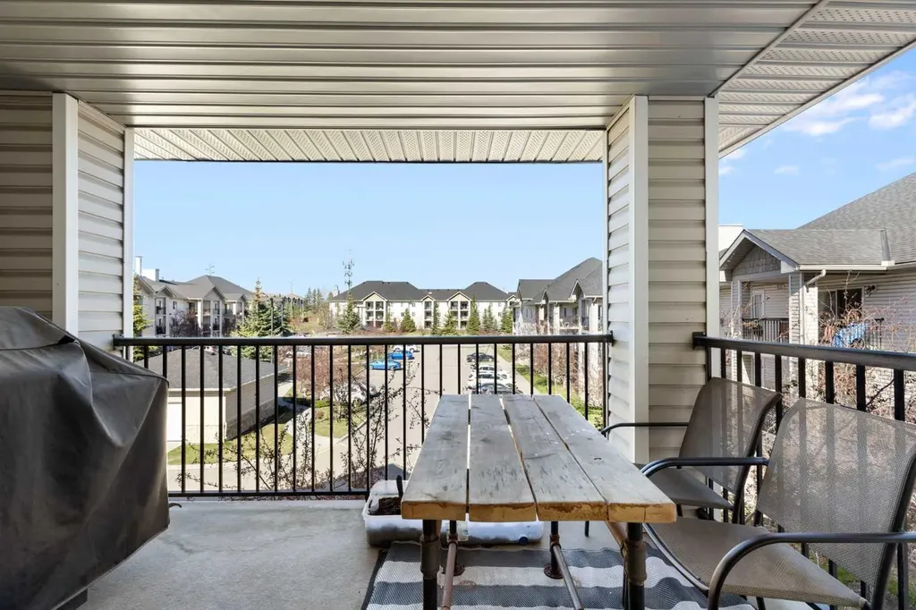 2371 Eversyde Avenue SW Calgary AB T2Y 5B8