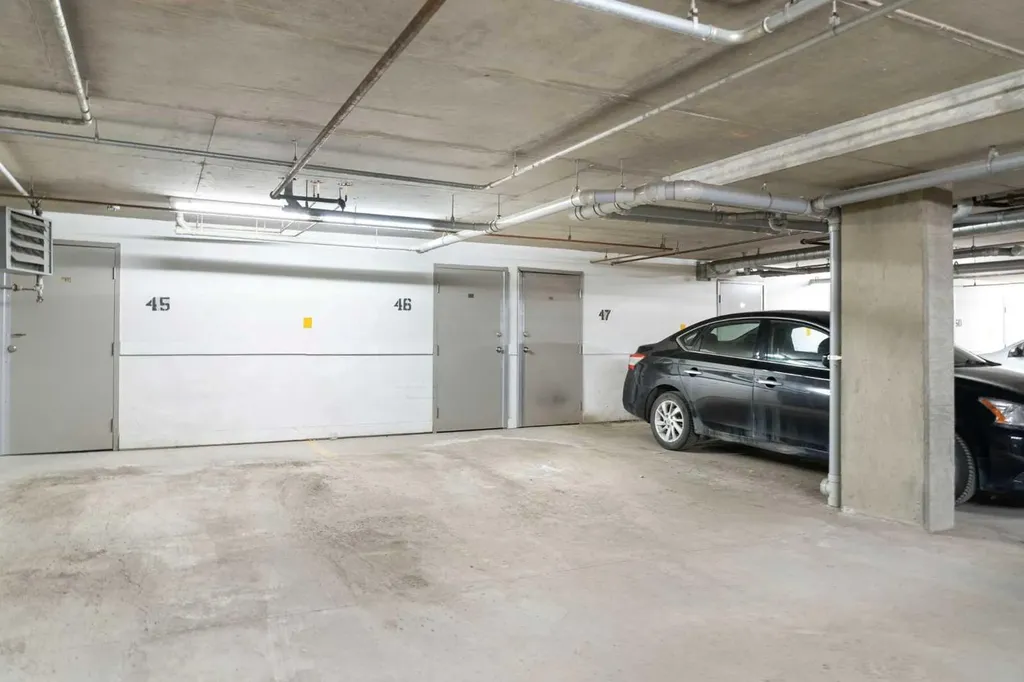 2371 Eversyde Avenue SW Calgary AB T2Y 5B8