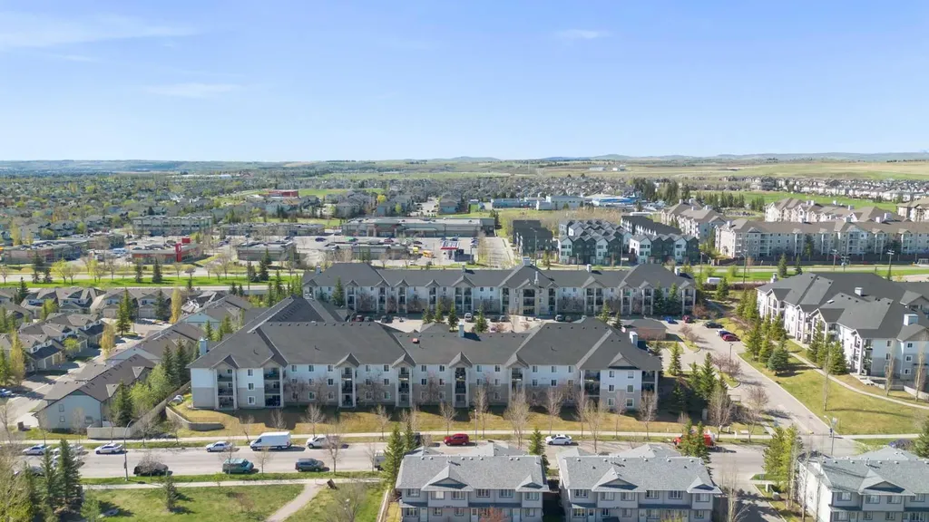 2371 Eversyde Avenue SW Calgary AB T2Y 5B8