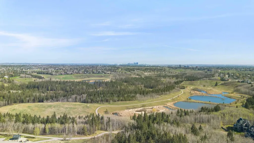 2371 Eversyde Avenue SW Calgary AB T2Y 5B8
