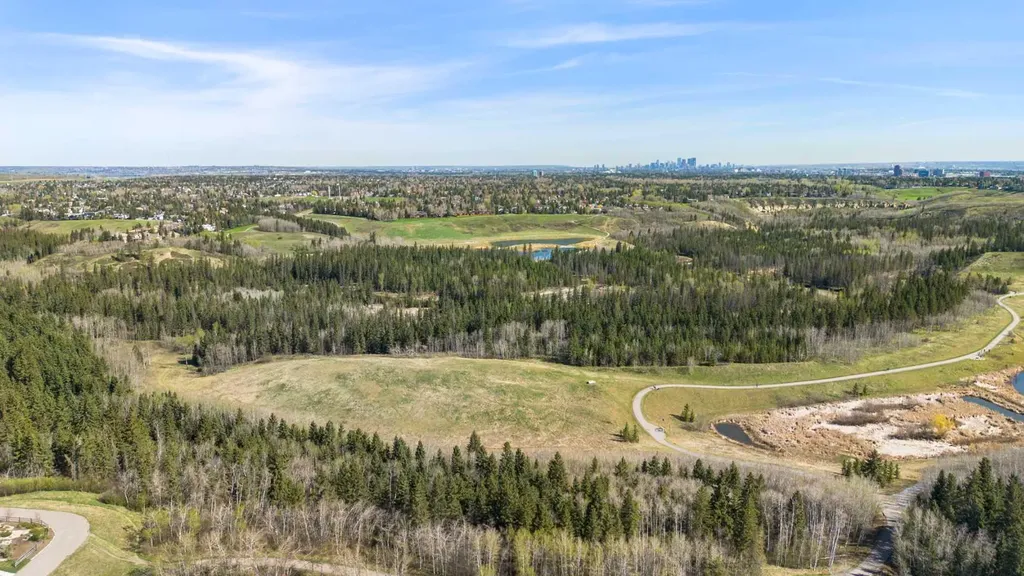2371 Eversyde Avenue SW Calgary AB T2Y 5B8