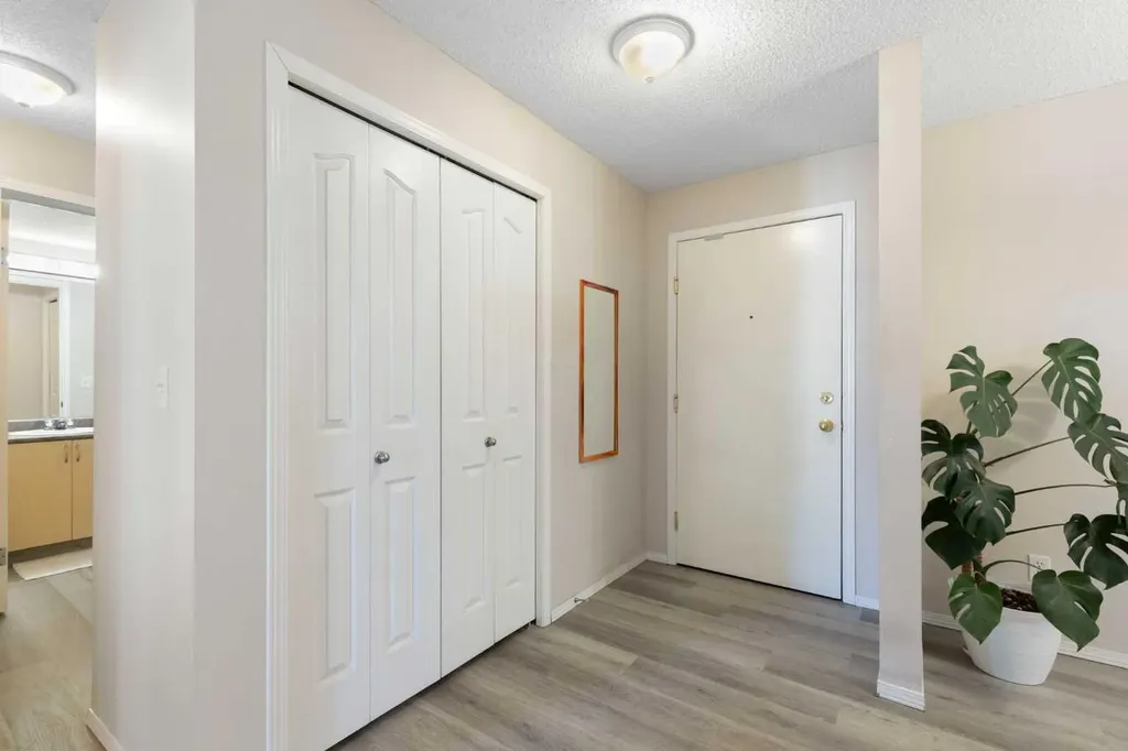 2371 Eversyde Avenue SW Calgary AB T2Y 5B8