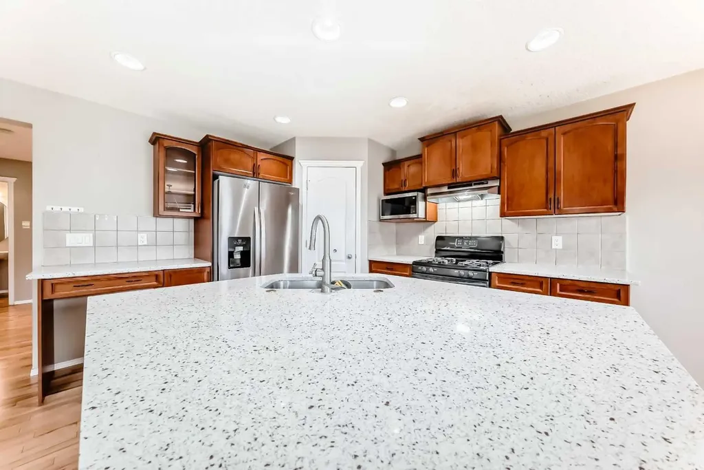 80 Eversyde Way SW Calgary AB T2Y4V5