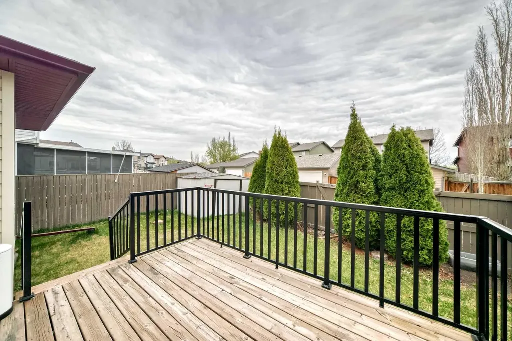 80 Eversyde Way SW Calgary AB T2Y4V5