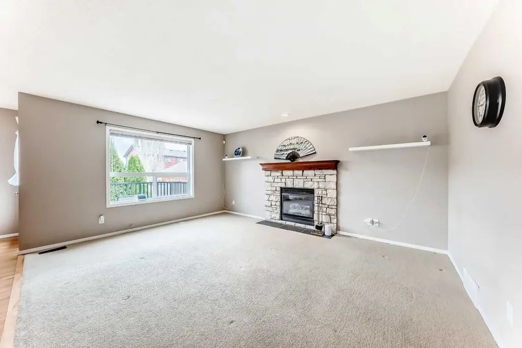80 Eversyde Way SW Calgary AB T2Y4V5