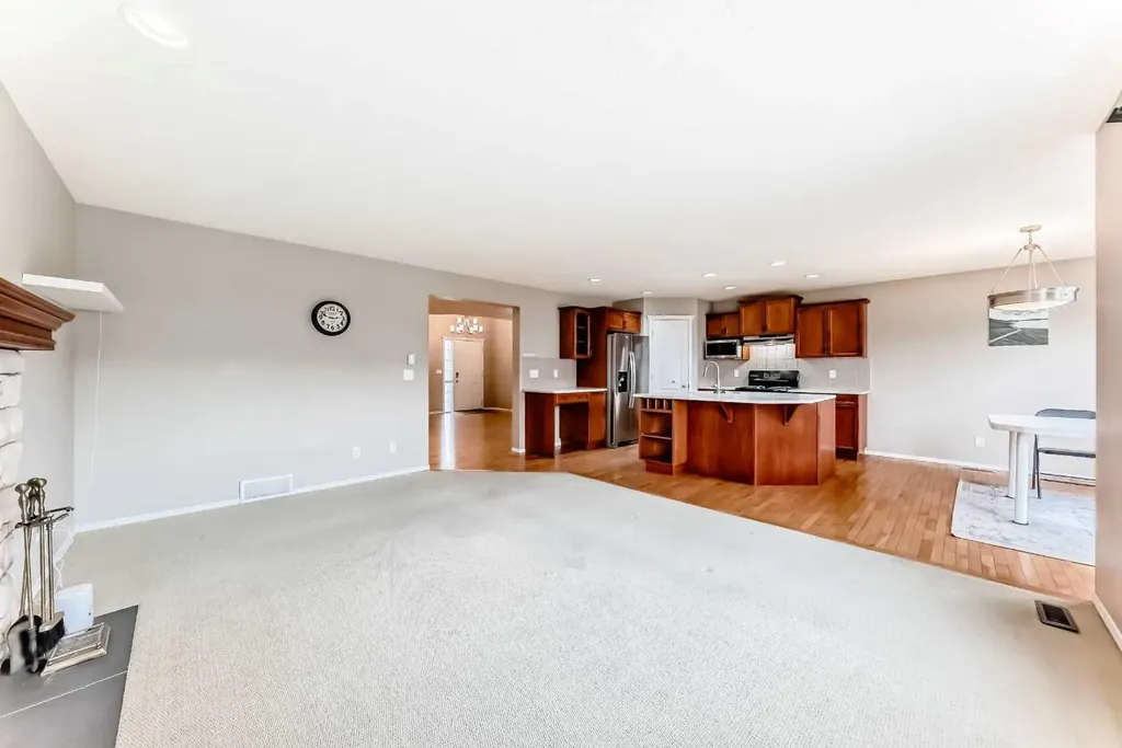80 Eversyde Way SW Calgary AB T2Y4V5